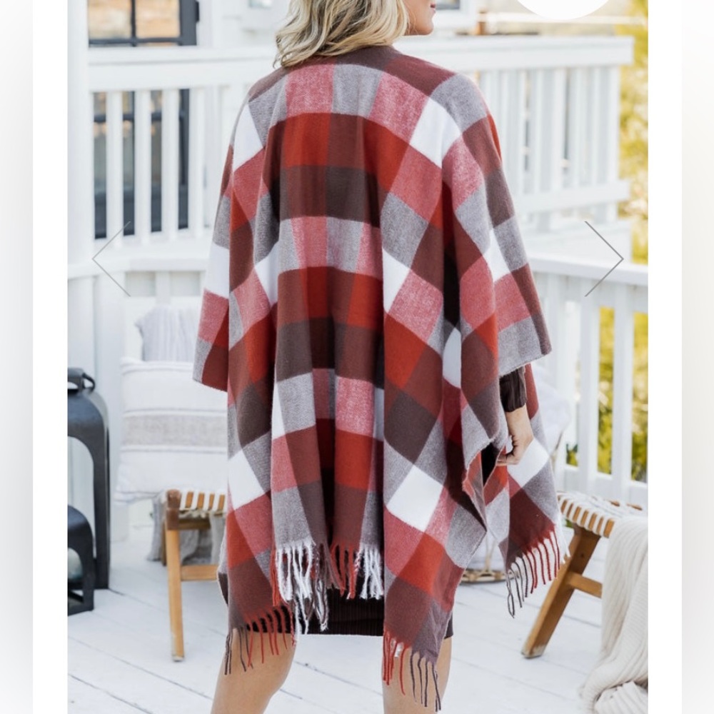 {Pink Lily} Women’s Plaid Poncho - NWT - Picture 2 of 6